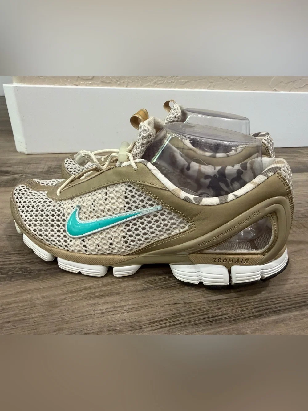 Nike Zoom Air Dynamic Heel Fit Mesh Running Shoes Women’s 8.5 Tan Teal Y2K